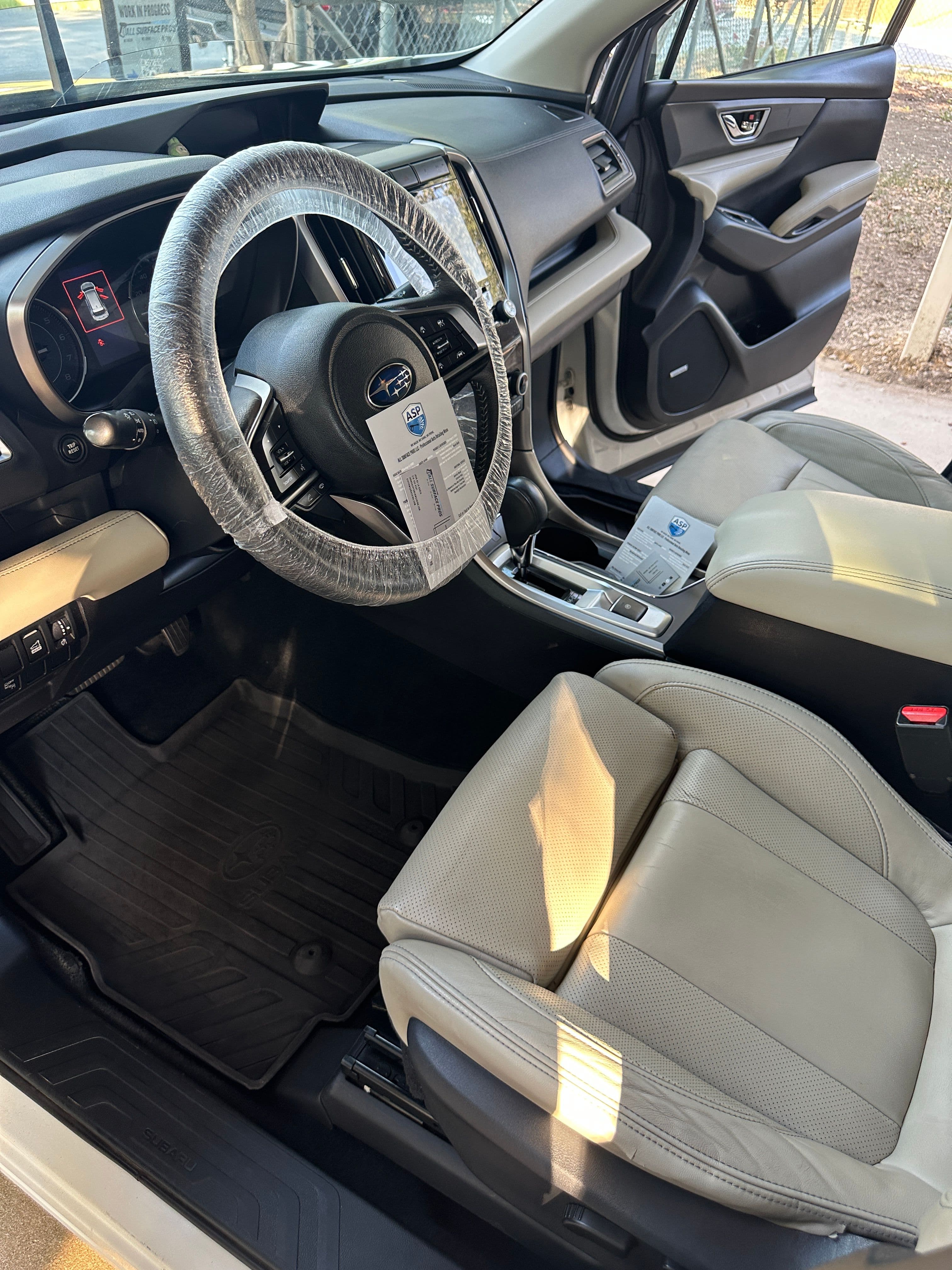 Showroom Interior Lvl 3 hero